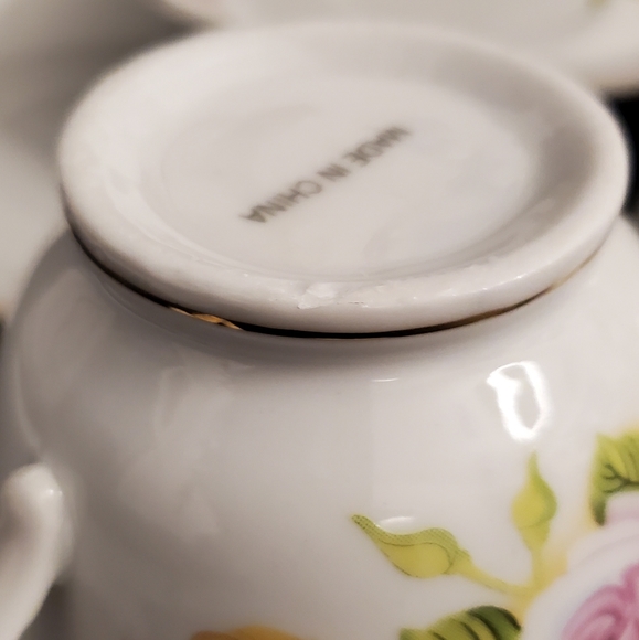 (3) Pink & Yellow Roses Porcelain Teacups & Saucers with Gold Trim - Picture 4 of 11